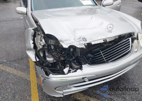 2004 Mercedes-Benz E 320 z USA, uszkodzony, nr VIN WDBUF65J94A422402